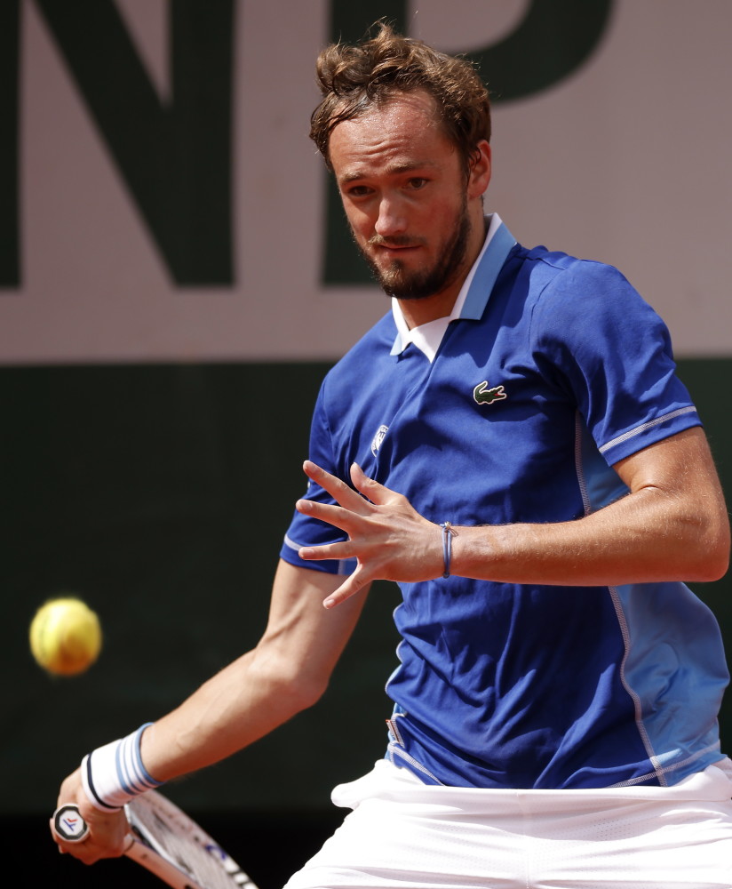 键时刻挺身 键时刻挺身